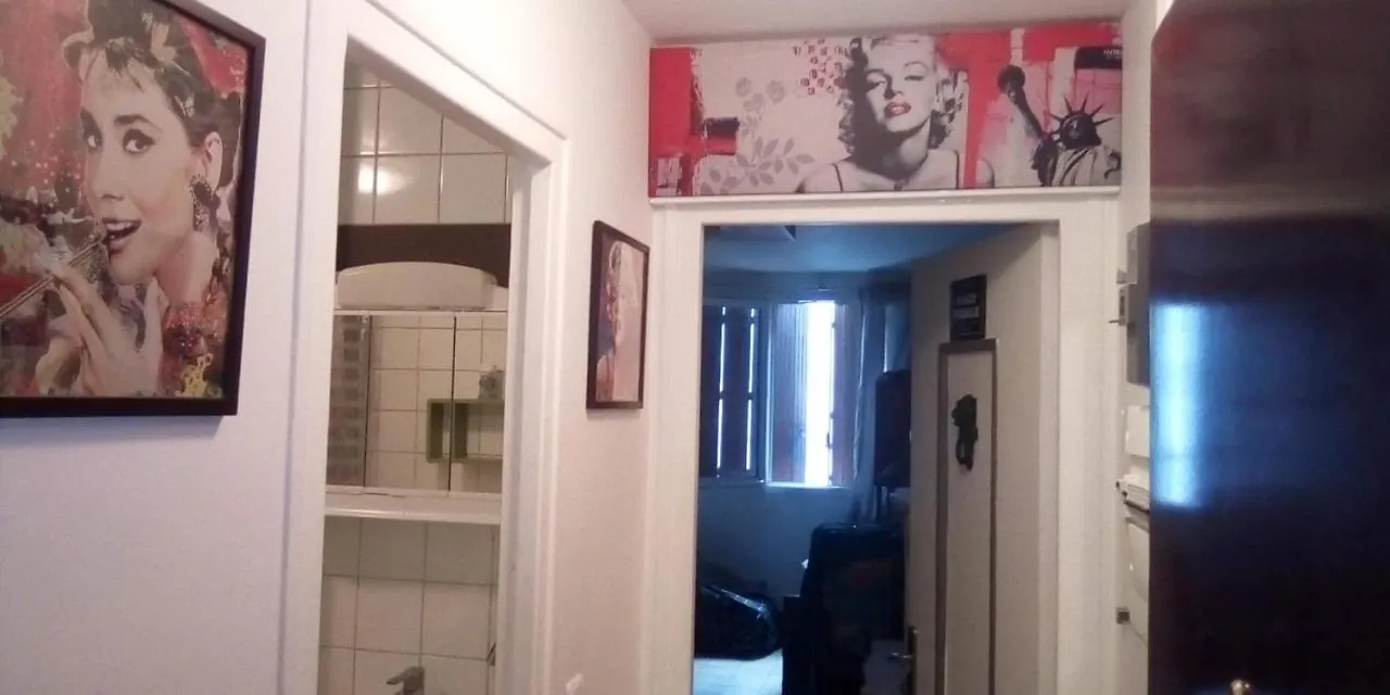 شقة Pigalle De 25 M2 - 2 Lits Simples Type Gigogne Pour 2 Personnes - Coeur Touristique De - 2 Minutes De La Station Metro Pigalle ,petit Train Vers La Butte Montmartre-cabarets Moulin Rouge,chez Michou-restaurants Bouillon Pigalle,berliner