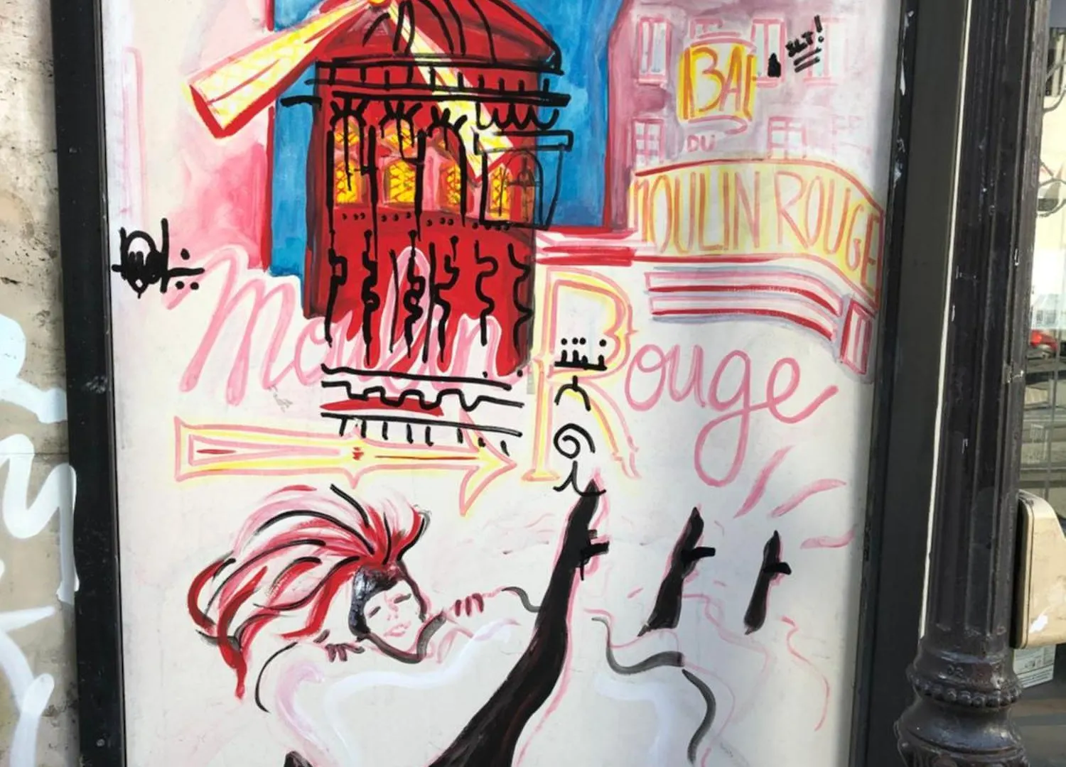 Pigalle De 25 M2 - 2 Lits Simples Type Gigogne Pour 2 Personnes - Coeur Touristique De - 2 Minutes De La Station Metro Pigalle ,petit Train Vers La Butte Montmartre-cabarets Moulin Rouge,chez Michou-restaurants Bouillon Pigalle,berliner *