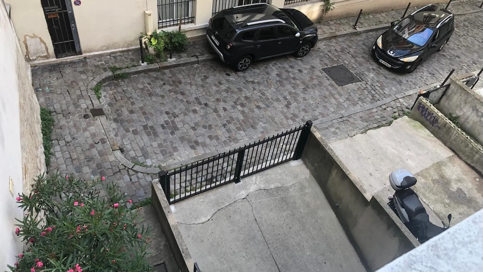 Apartment Pigalle: Cozy Parisian Retreat In Montmartre Paris